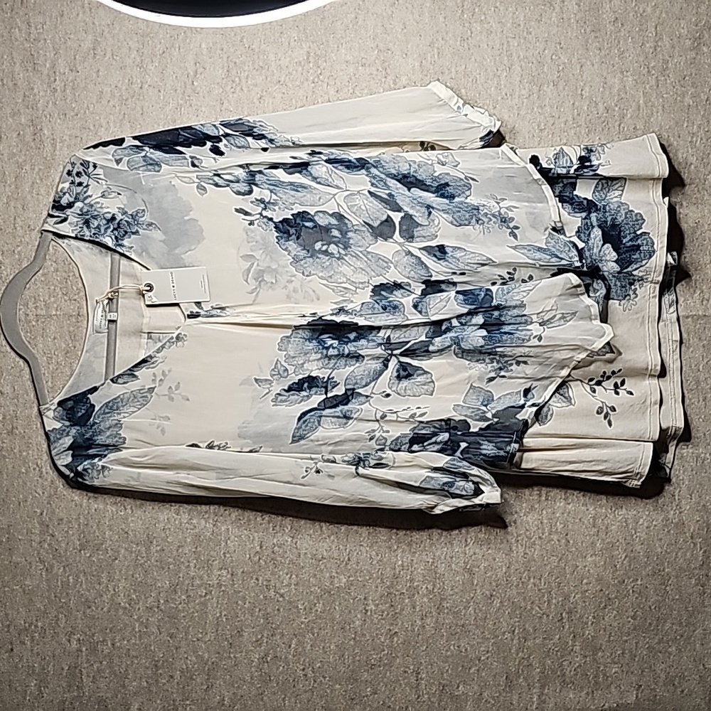 NWT Lucky Brand Blouse w Sheer Overlay Cream w/ Blue Floral Pattern 💙 3X